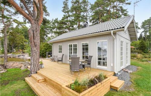 Stunning Home In Lidk�ping With 3 Bedrooms