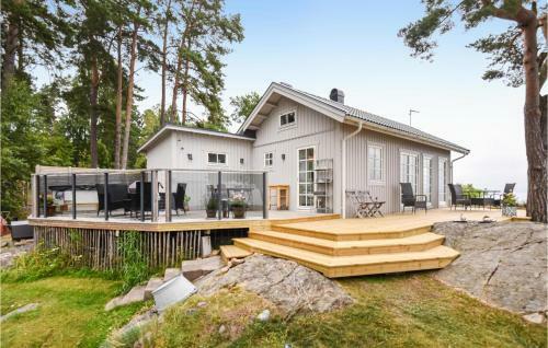 Stunning Home In Lidk�ping With 3 Bedrooms
