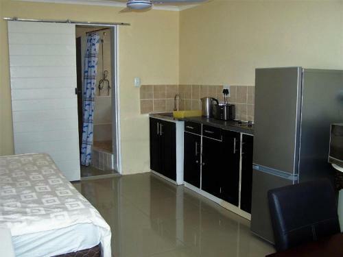 Hostal Aloha Beach Guest House
