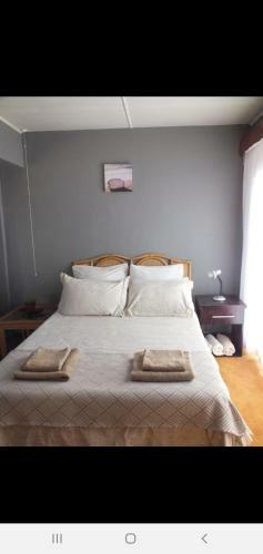 Hostal Aloha Beach Guest House
