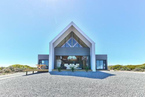 Skye Coastal House Beachfront Living