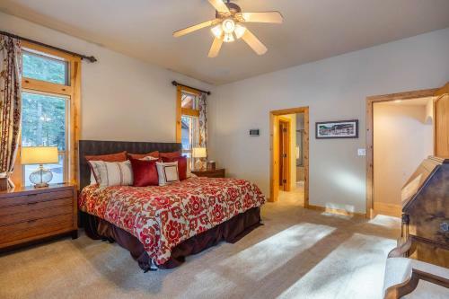 Wooded Luxury At Tahoe Donner