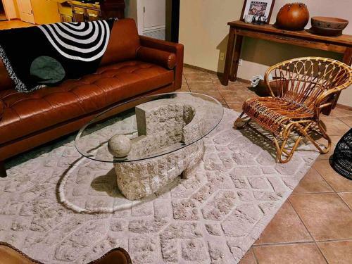 Cheerful Southwestern House With Pool