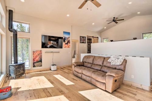 Bright Fairplay Gem With Loft, Deck And Mtn Views