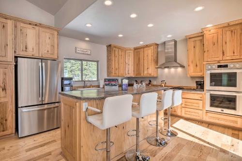 Bright Fairplay Gem With Loft, Deck And Mtn Views