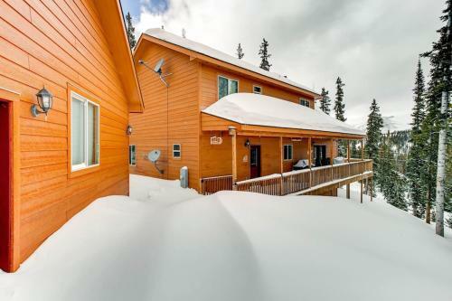 Immaculate & Private Mountain Home With Hot Tub - Sugar Pine Lodge