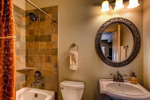 Immaculate & Private Mountain Home With Hot Tub - Sugar Pine Lodge
