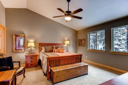 Immaculate & Private Mountain Home With Hot Tub - Sugar Pine Lodge