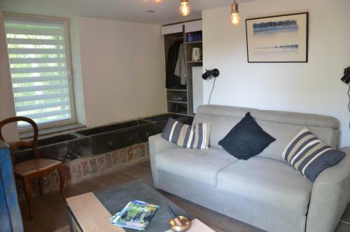 Hostal La Cave Au Chat'pitre / L'�table