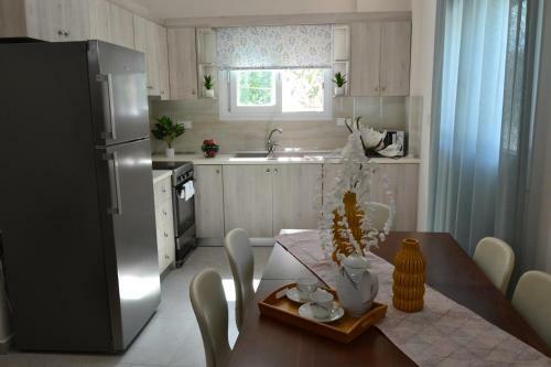 Apartamento Niaros' House