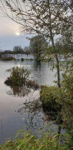 Lakeside Cotswold Holiday Home