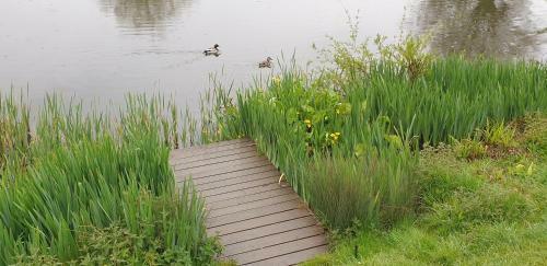Lakeside Cotswold Holiday Home