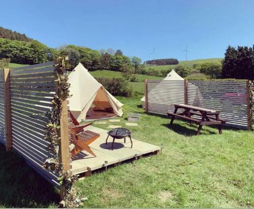 Ty Cerrig Glamping