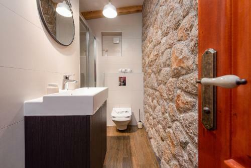 Villa Stone House Magarac