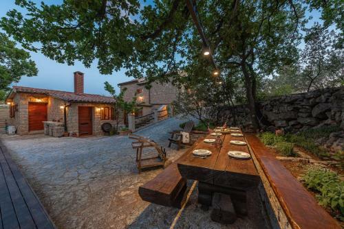 Villa Stone House Magarac