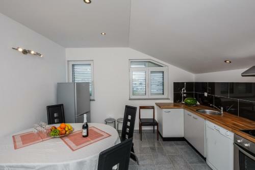 Apartman Lucija