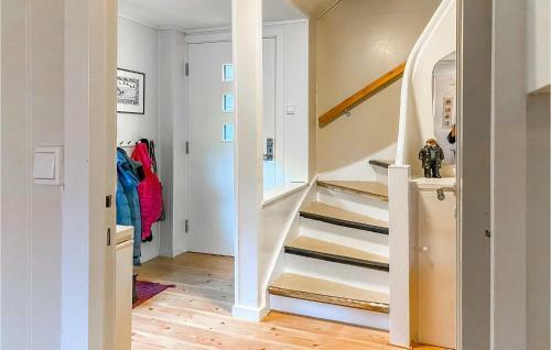 Beautiful Home In Har�y With Wifi And 4 Bedrooms