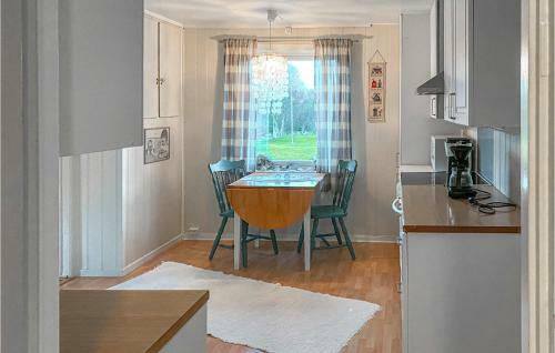 Beautiful Home In Har�y With Wifi And 4 Bedrooms