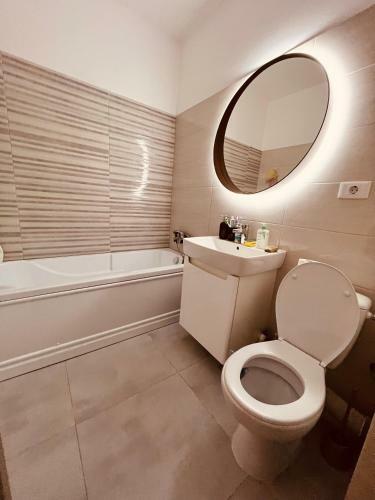 Lovely Simple And Classy - 2 Rooms Apartment