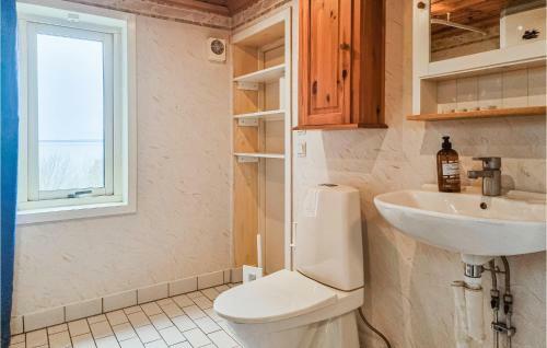 Amazing Home In �desh�g With 2 Bedrooms