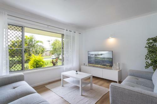 Coastal Living, Sleeps 6