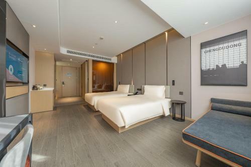 Atour Hotel Lingang New Town