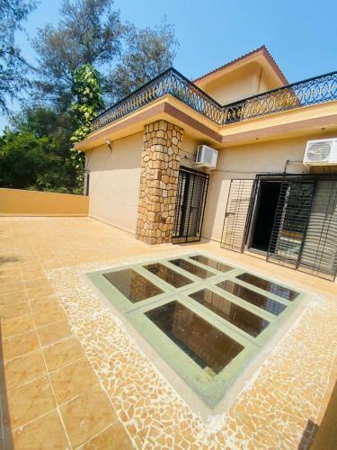 Ad Villas