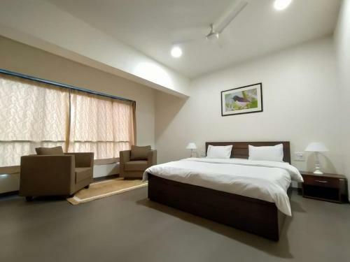 Villa Leisurely Ista Dhara With Infinity Pool