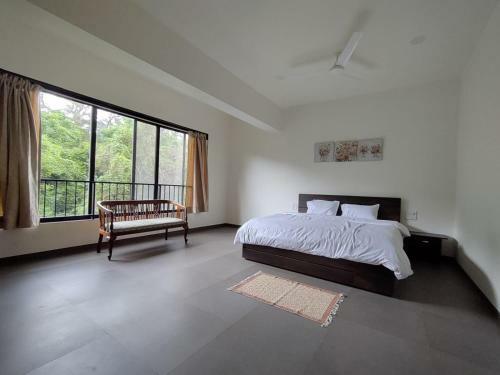 Villa Leisurely Ista Dhara With Infinity Pool