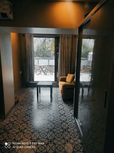 Nishi's Studio Room