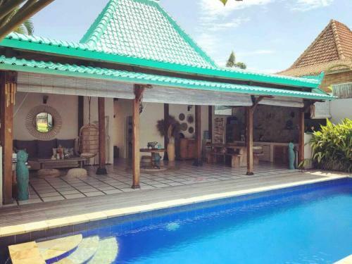 Desa Naga Villa