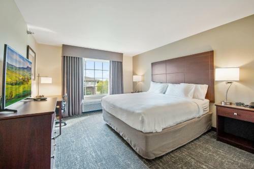 Cobblestone Hotel & Suites - Lamar