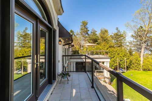 Villa Luxury Lake Simcoe Waterfront Cottage