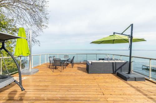 Villa Luxury Lake Simcoe Waterfront Cottage