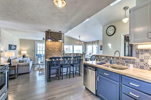 Westbrook Home With Ocean Views - Walk To Beach