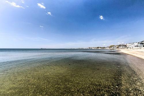 Westbrook Home With Ocean Views - Walk To Beach