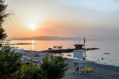 Apartment4 50 Metres From The Sea 'new Listing'