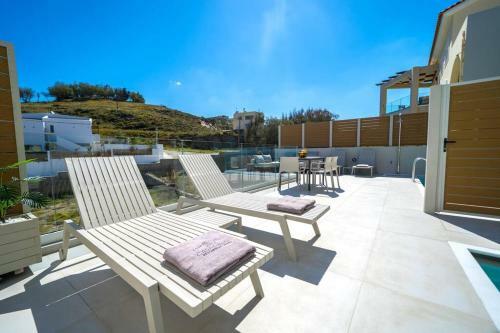 Beachfront Luxury Estate -casa Calma Villas