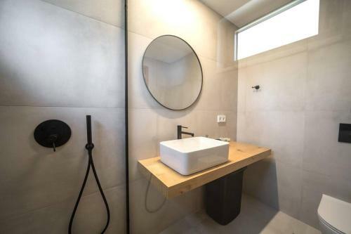 Beachfront Luxury Estate -casa Calma Villas