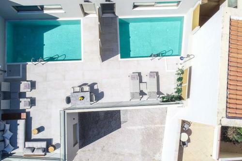 Beachfront Luxury Estate -casa Calma Villas