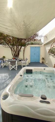 The Cave Complex By A Terre Cave Villas