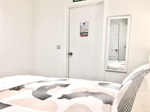 Hostal Luxurious Room With En-suite 3