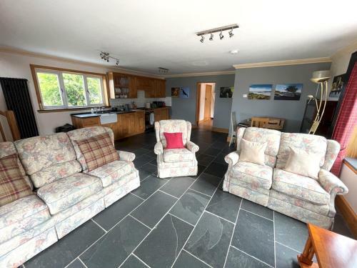 Pass The Keys Beautiful 2br House With Outstanding Views