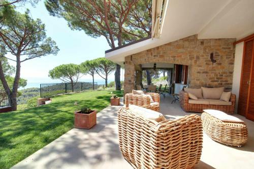 Villa Emilia Con Infinity Pool