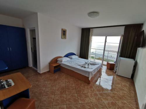 Albergue Adonis Costinesti