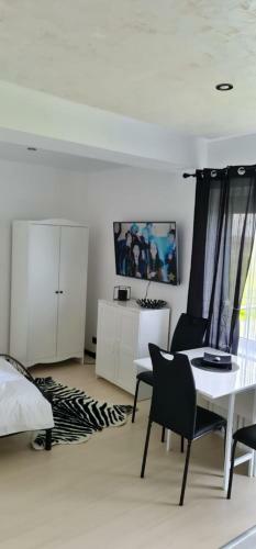 Apartamente La Epava