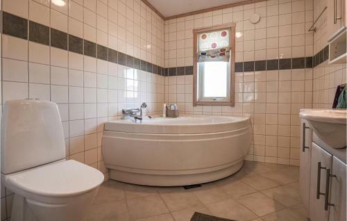 Amazing Home In Str�mstad With Wifi And 4 Bedrooms