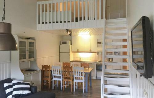 Three-bedroom Holiday Home In Syssleback