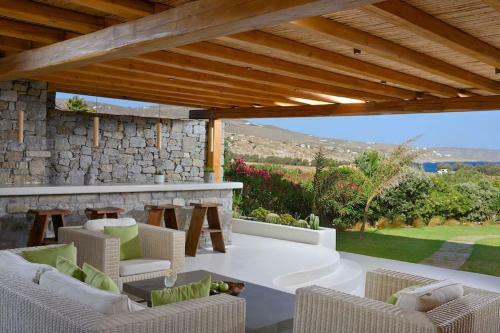 Beachfront Villa Cohyli, Kalafatis Beach