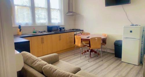 Apartamento Entire Two Double Bedrooms Flat With River Yare View N 4